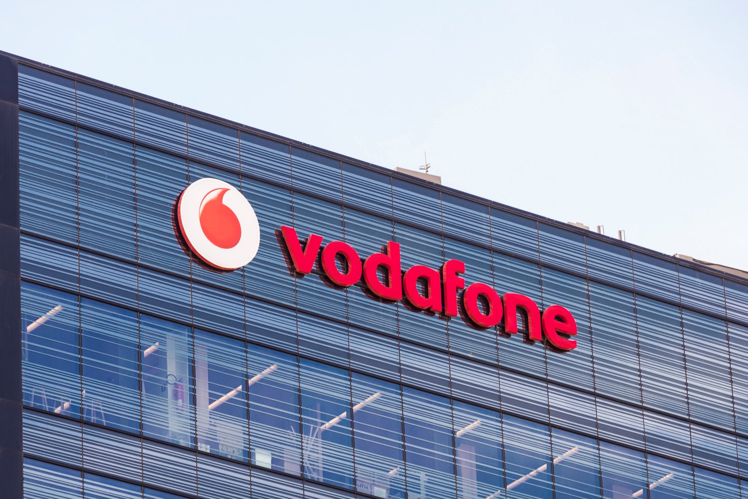 Vodafone Vodafone to offer satellites