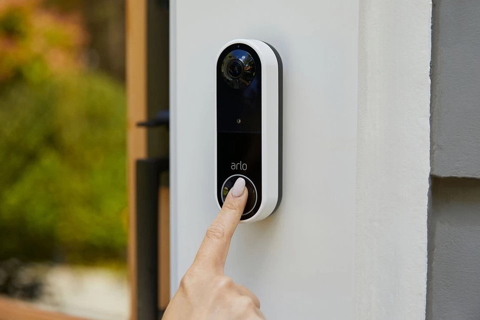 Essential Arlo VD REVIEW: New Arlo Video Doorbell Takes It Right Up To Ring